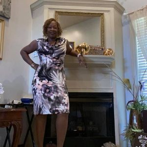 Meet your Posher, Gladis